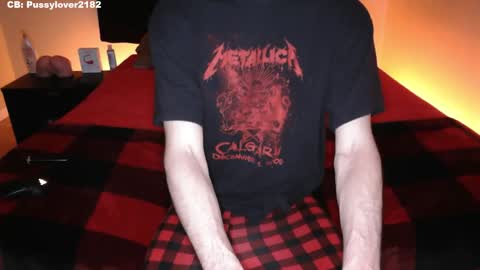 Snapshot of pussylover2182 chatting on October 30, 5:19 am pussylover2182 online show from October 30, 5:19 am