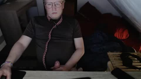 pussylovercb online show from December 15, 9:11 pm