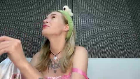 Lina online show from October 30, 12:17 pm