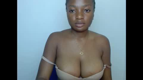 Snapshot of pussyxwetx chatting on October 19, 5:06 pm pussyxwetx online show from October 19, 5:06 pm