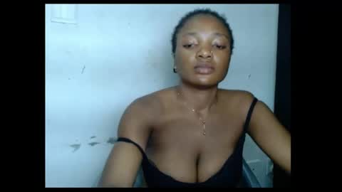 pussyxwetx online show from May 16, 9:35 pm