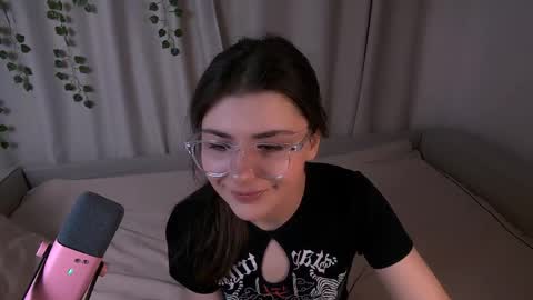 Ava online show from June 7, 7:08 pm