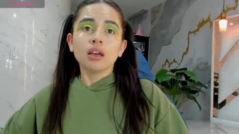 Qetsyah online show from May 13, 1:32 pm