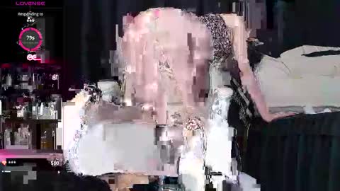 qianqian_ online show from December 4, 1:22 pm