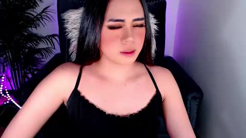 qt_luna18 online show from December 16, 12:49 pm
