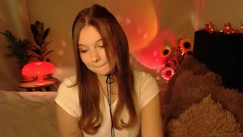 Snapshot of qt_nymph chatting on October 16, 1:44 pm Ariel online show from October 16, 1:44 pm