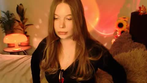 Snapshot of qt_nymph chatting on October 31, 1:00 pm Ariel online show from October 31, 1:00 pm