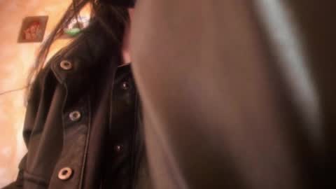 L online show from February 21, 12:28 pm