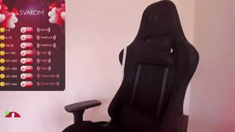 L online show from June 4, 3:51 pm