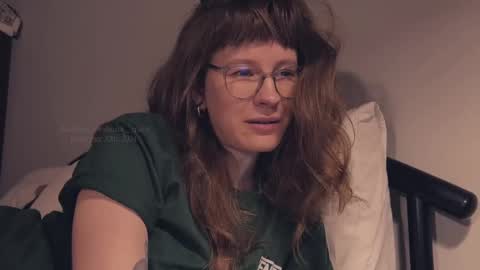    online show from December 20, 4:14 pm