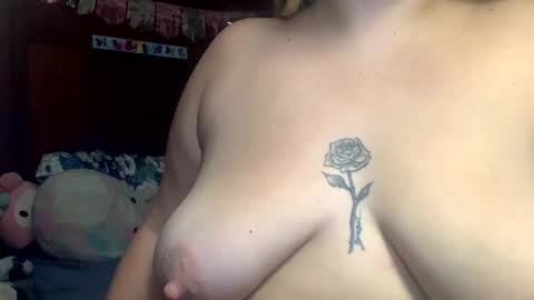 Snapshot of queeeendeepthrot chatting on October 4, 1:25 am Bigtitanalslut online show from October 4, 1:25 am