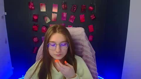 Amelie online show from March 5, 12:47 pm