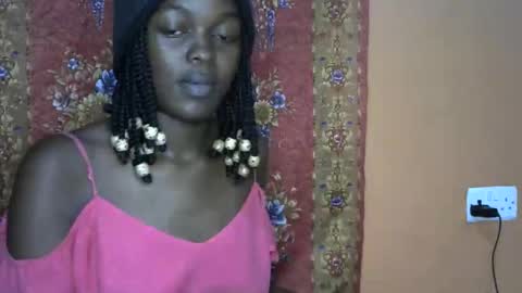 Snapshot of queen_banice chatting on September 30, 7:13 pm queen_banice online show from September 30, 7:13 pm