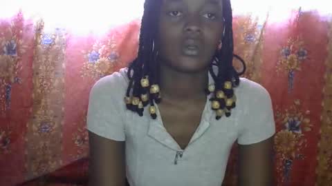 Snapshot of queen_banice chatting on October 9, 9:15 am queen_banice online show from October 9, 9:15 am