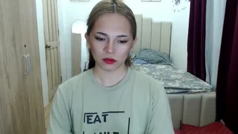 shawny online show from April 18, 2:57 am