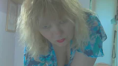 queen_jane8 online show from May 28, 11:08 am