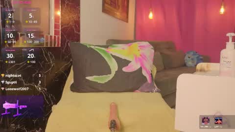queen_kamil online show from July 11, 5:45 am