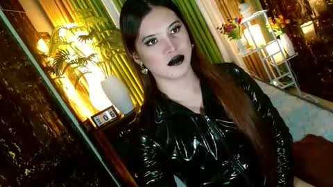 Kendal  online here from 6am-3pm philippine time online show from March 5, 10:52 pm