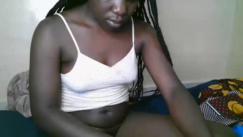 Snapshot of queen_latasha chatting on October 18, 2:43 pm queen_latasha online show from October 18, 2:43 pm