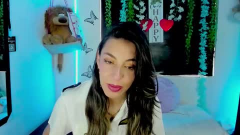 queen_natttyy online show from February 3, 1:59 pm