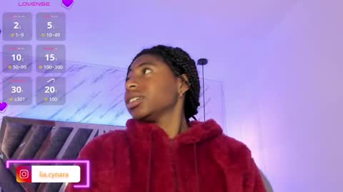 Snapshot of queen_perla_ chatting on September 18, 11:36 am online show from September 18, 11:36 am