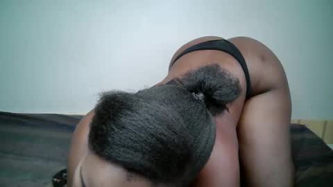 queen_pretty11 online show from April 8, 4:59 am