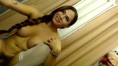 CALL ME YOUR QUEEN AIVY1 online show from May 16, 1:57 am