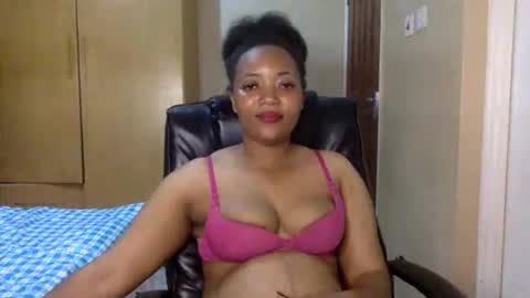 Queenbebony2 online show from November 28, 4:36 pm