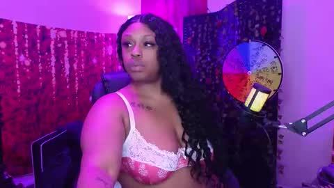 Queen Cherise Roze online show from February 11, 5:11 am