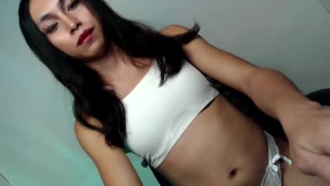 just call me QUEEN and ill be there online show from March 11, 5:35 pm