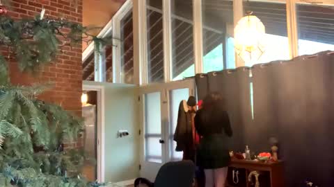 Sarlei Sar-uh-lie online show from January 11, 7:38 pm