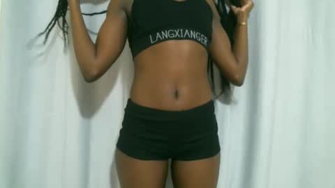 queenninaa online show from February 3, 2:54 pm