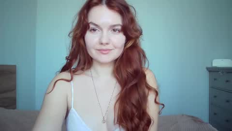 QueenOfModels online show from March 9, 9:35 am