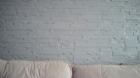 QueenOfModels online show from April 8, 11:35 am