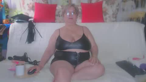 QueenPammy online show from September 26, 8:11 am