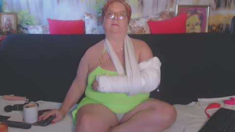 QueenPammy online show from March 6, 7:03 am