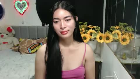 QueenPinay69 online show from November 30, 3:19 pm