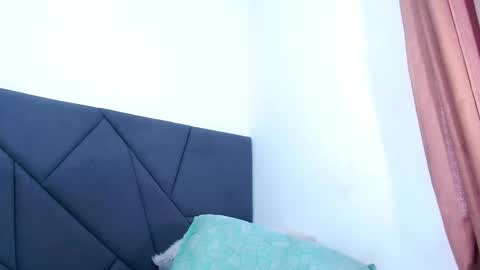 queenrachelbrown online show from February 15, 1:43 pm