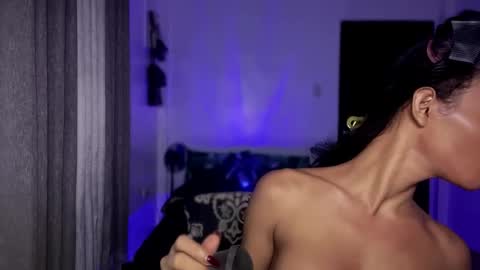 ValentinaMoone online show from October 17, 1:53 am