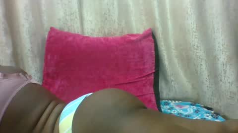 VIVIAN online show from August 9, 9:37 am