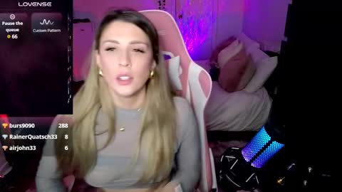 queenx_lexy online show from January 23, 8:45 pm