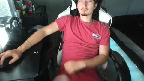 qwert4206 online show from April 11, 5:45 am