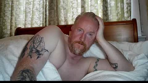 Snapshot of r_o_h_a_n chatting on September 11, 8:15 am r_o_h_a_n online show from September 11, 8:15 am