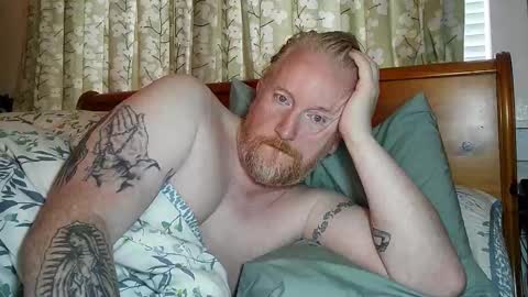 Snapshot of r_o_h_a_n chatting on September 30, 8:03 am r_o_h_a_n online show from September 30, 8:03 am