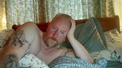 Snapshot of r_o_h_a_n chatting on October 30, 10:38 am r_o_h_a_n online show from October 30, 10:38 am