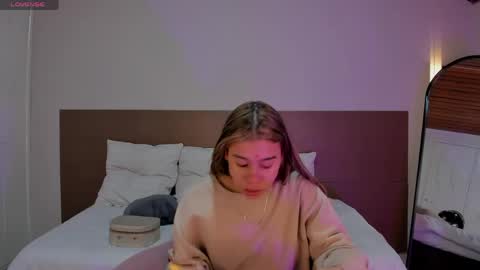 Rachell online show from May 9, 4:07 am
