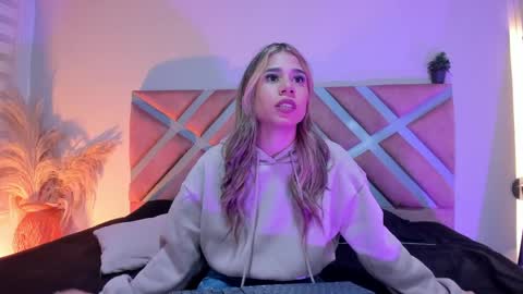 Rachell online show from May 26, 3:45 am