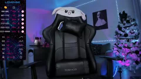  Miko Pleasee help me get 100 likes online show from February 10, 1:44 pm