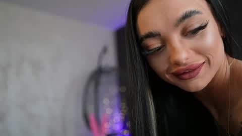 Ann online show from April 12, 7:45 am