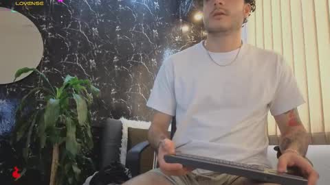 R A F A E L online show from January 13, 8:38 pm